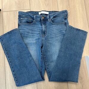 Signature by Levi Strauss Women's Straight Leg Blue Jeans